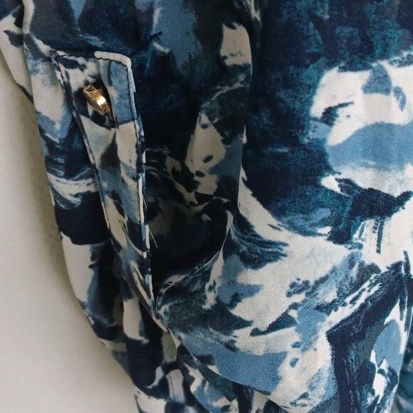 EUC Pure Energy 2x Blue White Roll Tab Sleeves Slit Back Top - Picture 5 of 7